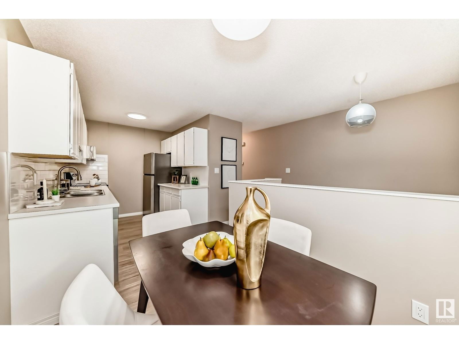 #6 - 4630 17 AV NW Image 10