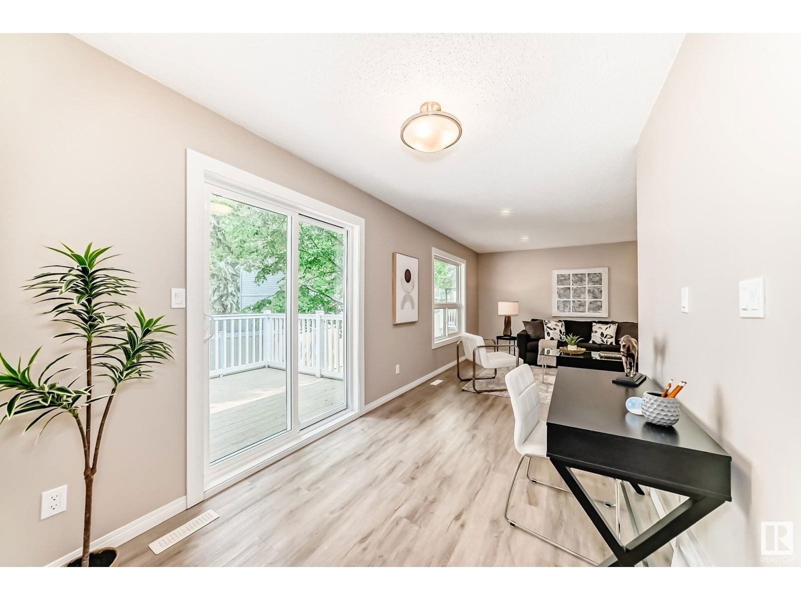 #6 - 4630 17 AV NW Image 13