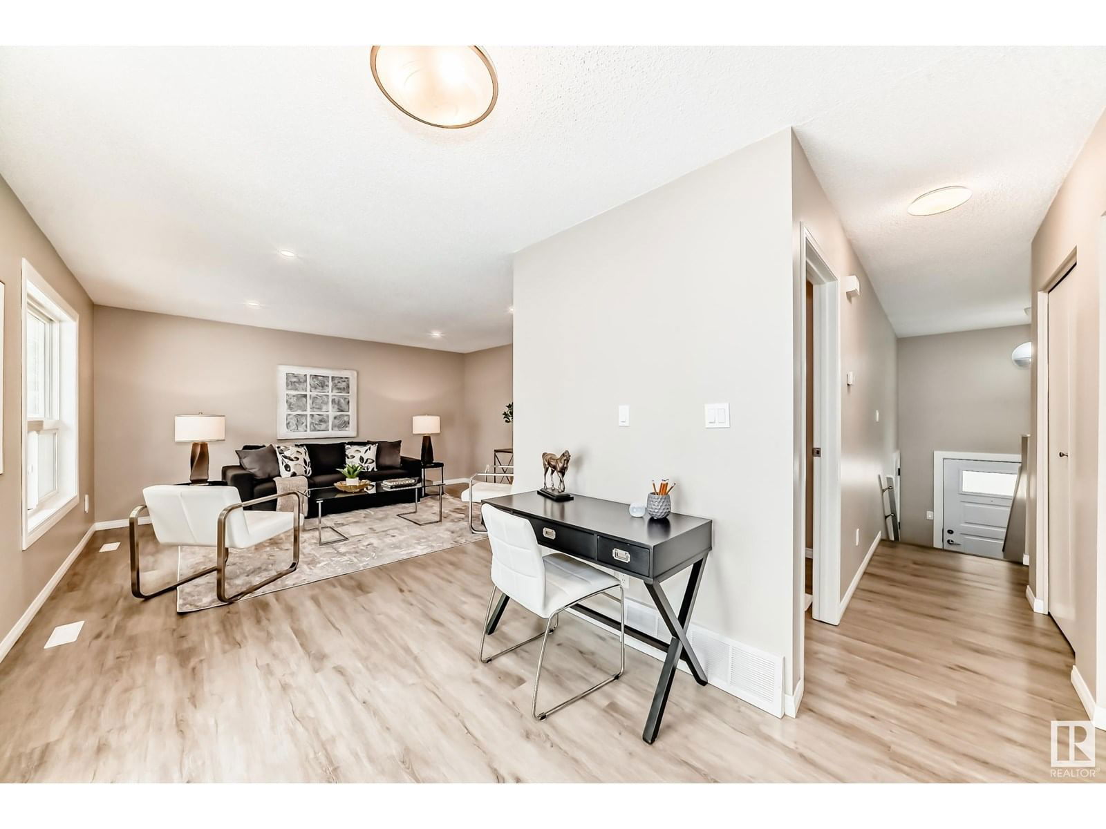 #6 - 4630 17 AV NW Image 17