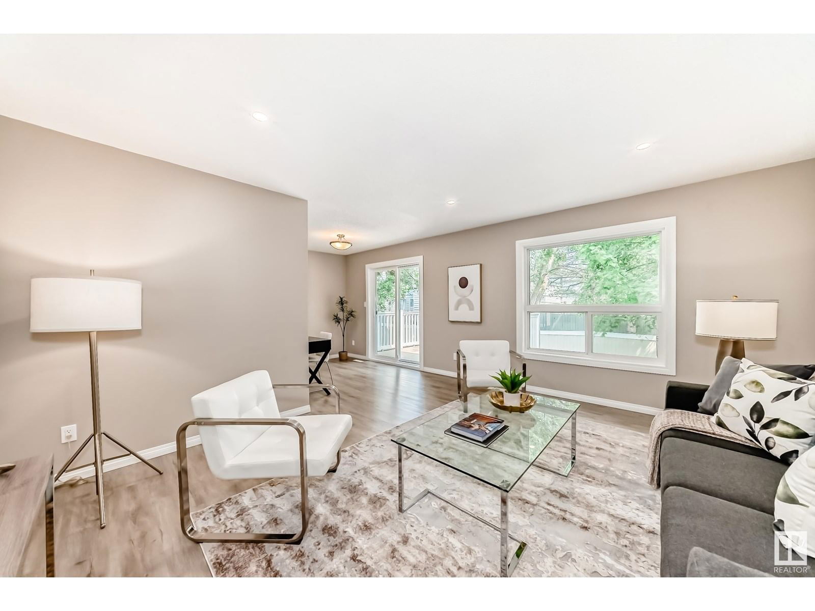 #6 - 4630 17 AV NW Image 21