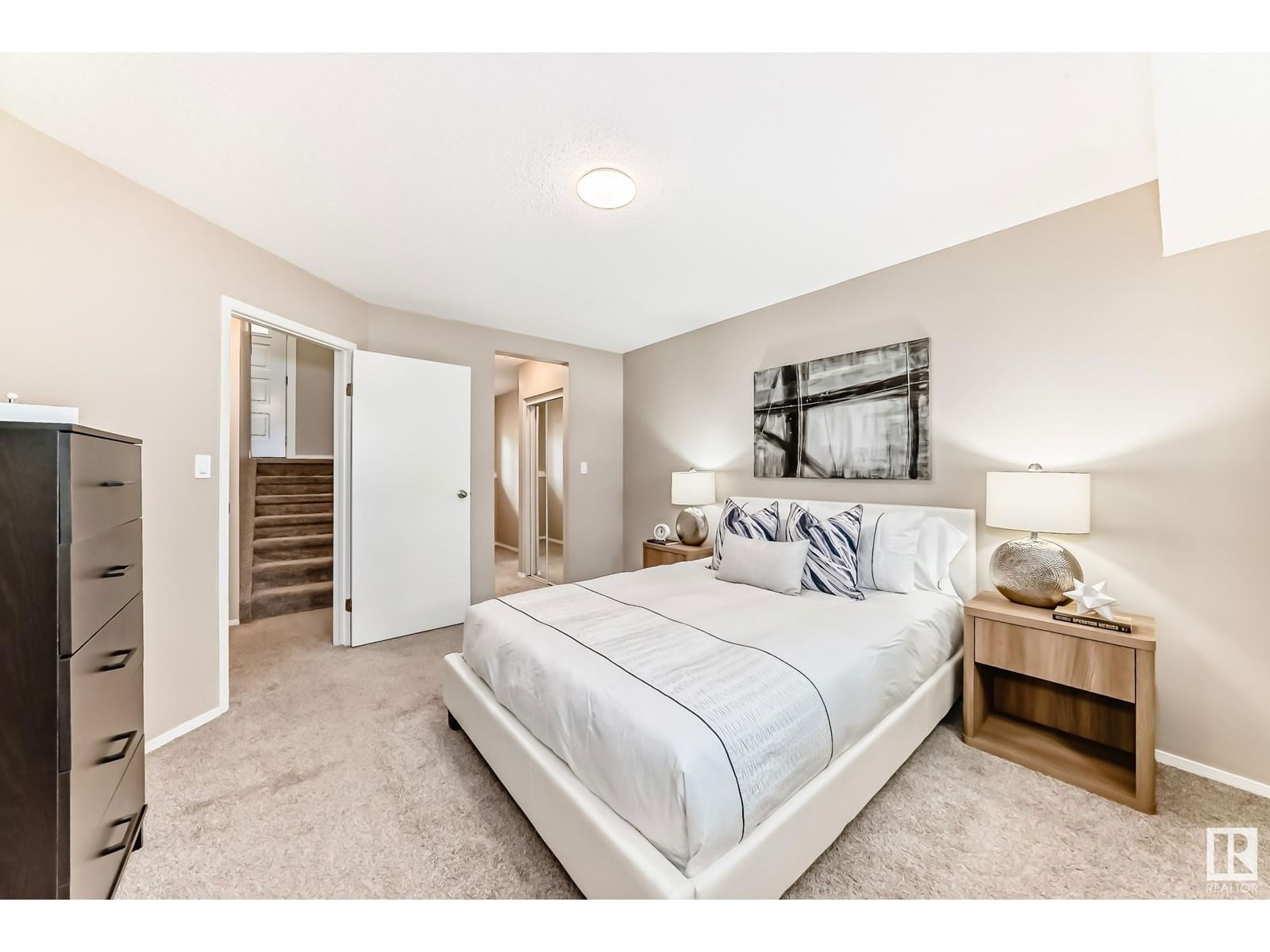 #6 - 4630 17 AV NW Image 32