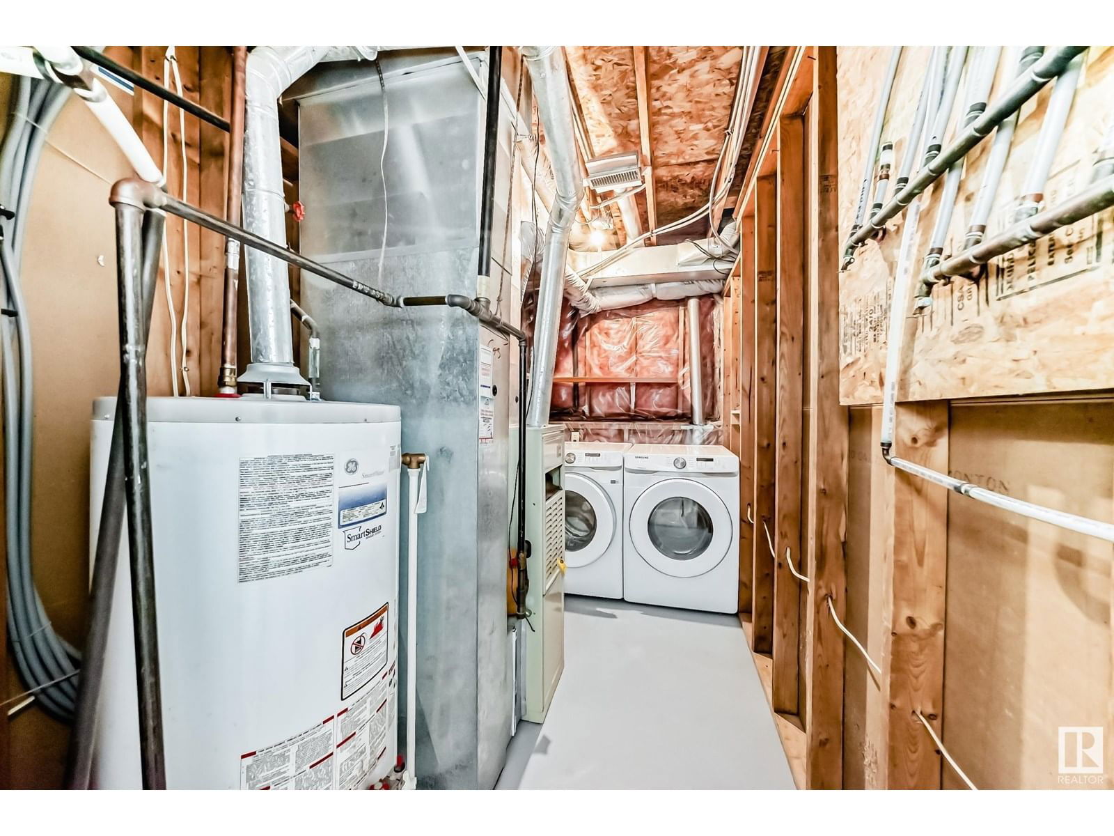 #6 - 4630 17 AV NW Image 42