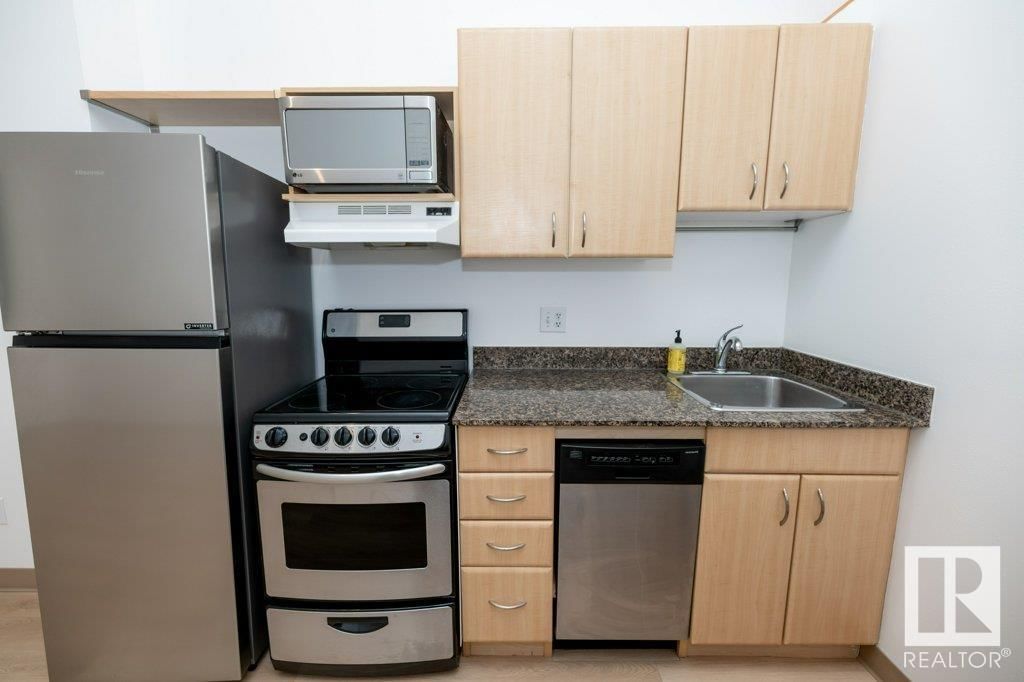 #308 - 10024 JASPER AVE Image 12