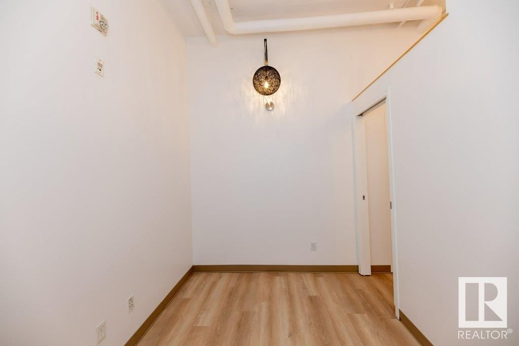 #308 - 10024 JASPER AVE Image 16