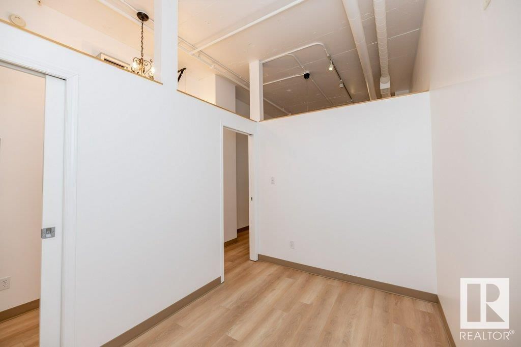 #308 - 10024 JASPER AVE Image 17