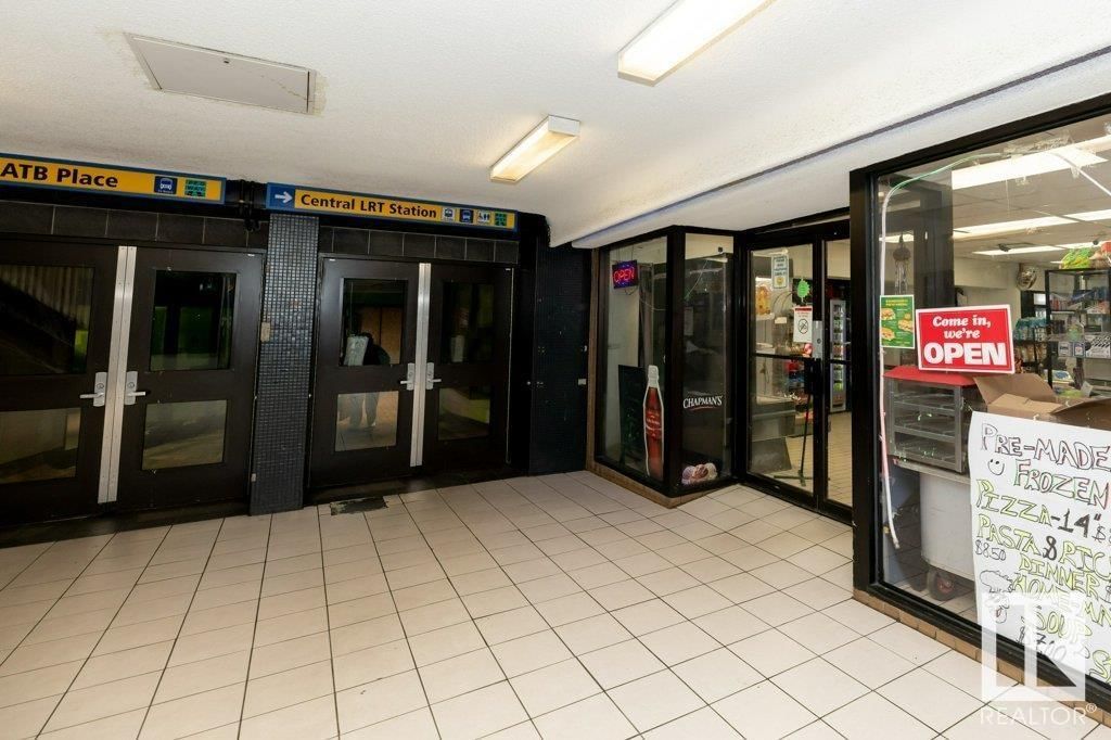 #308 - 10024 JASPER AVE Image 29