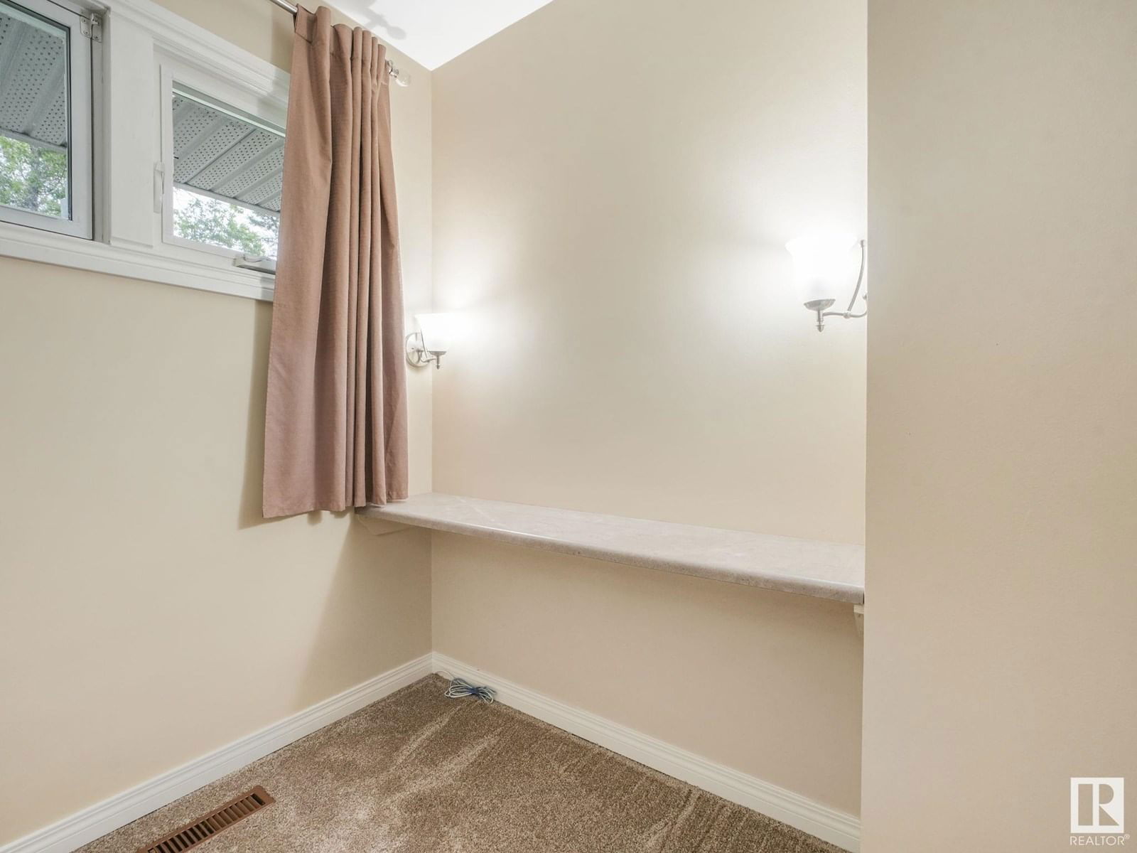 11443 105 ST Image 18
