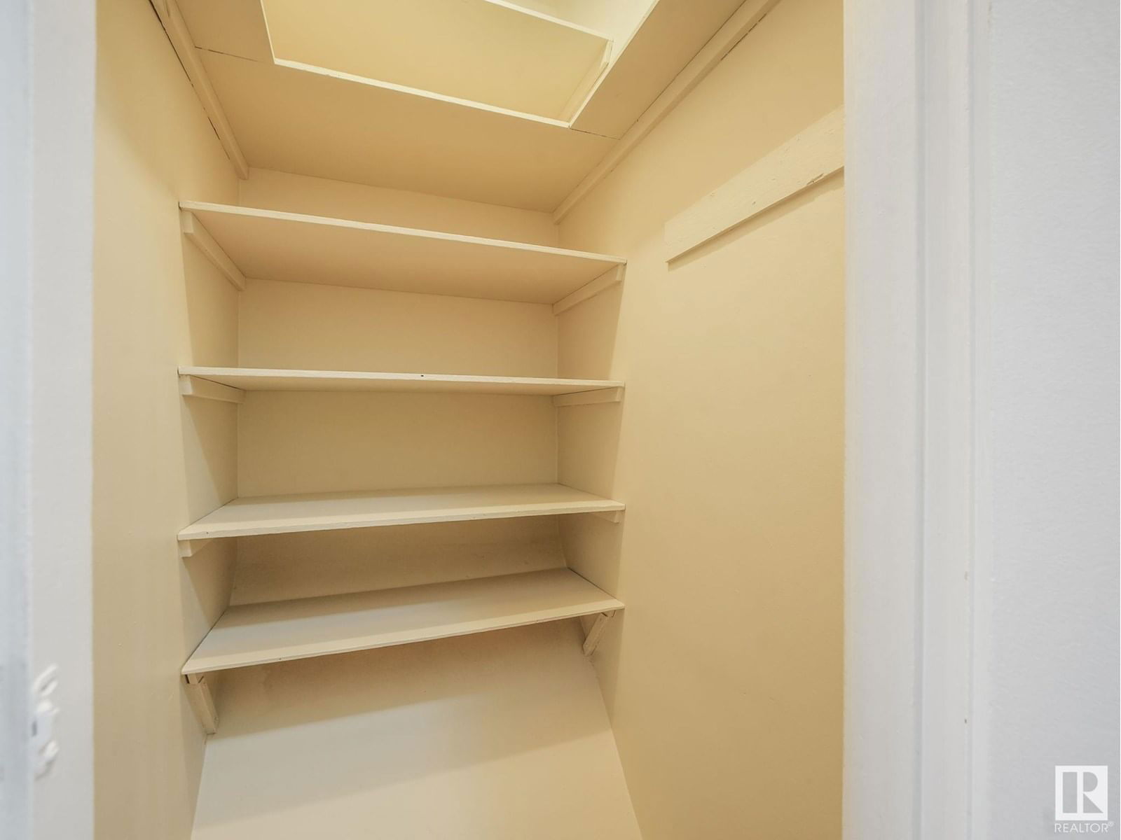 11443 105 ST Image 20