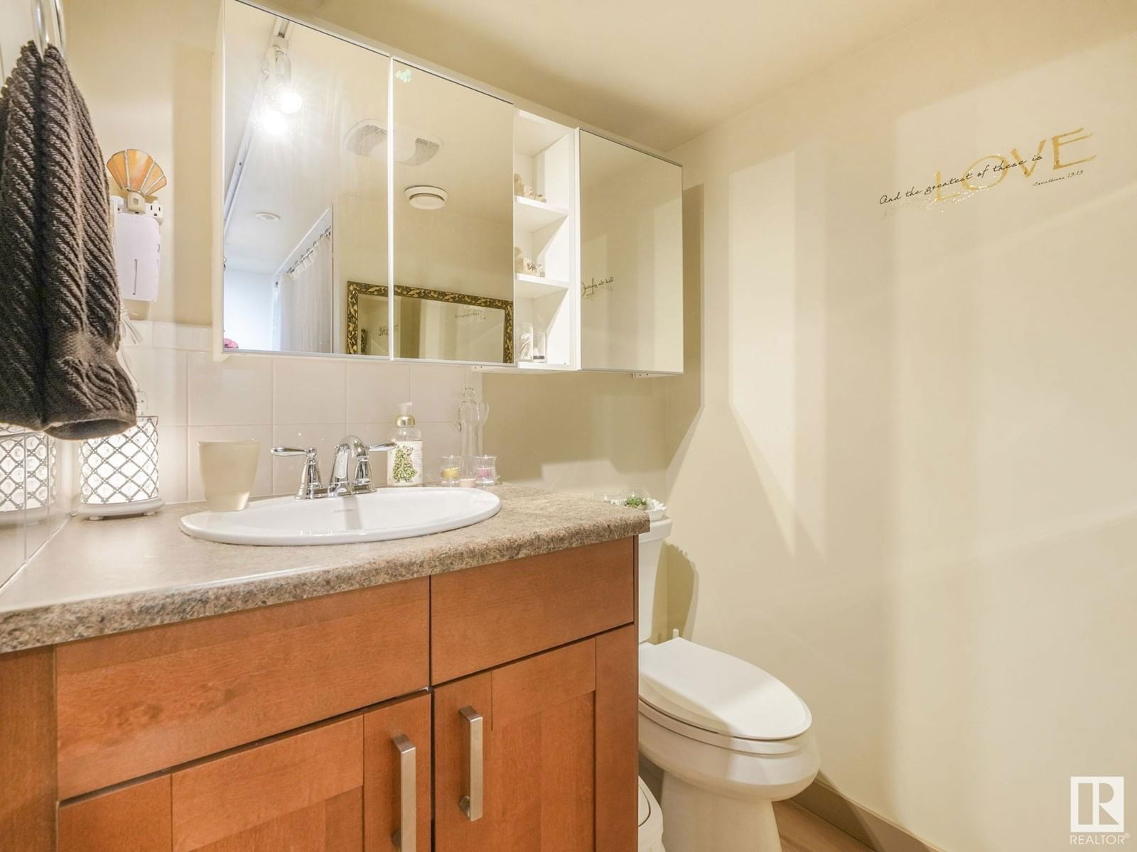 11443 105 ST Image 37