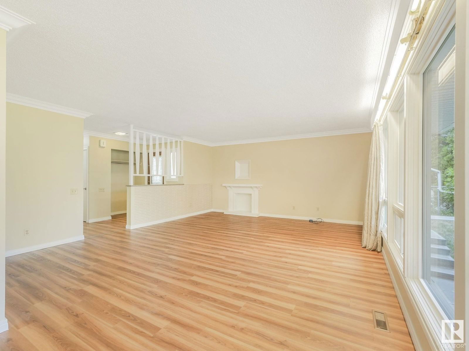11443 105 ST Image 6