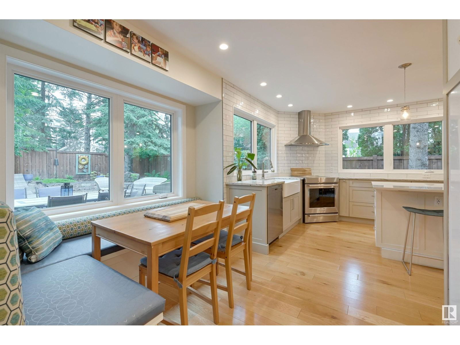 188 QUESNELL CR Image 39