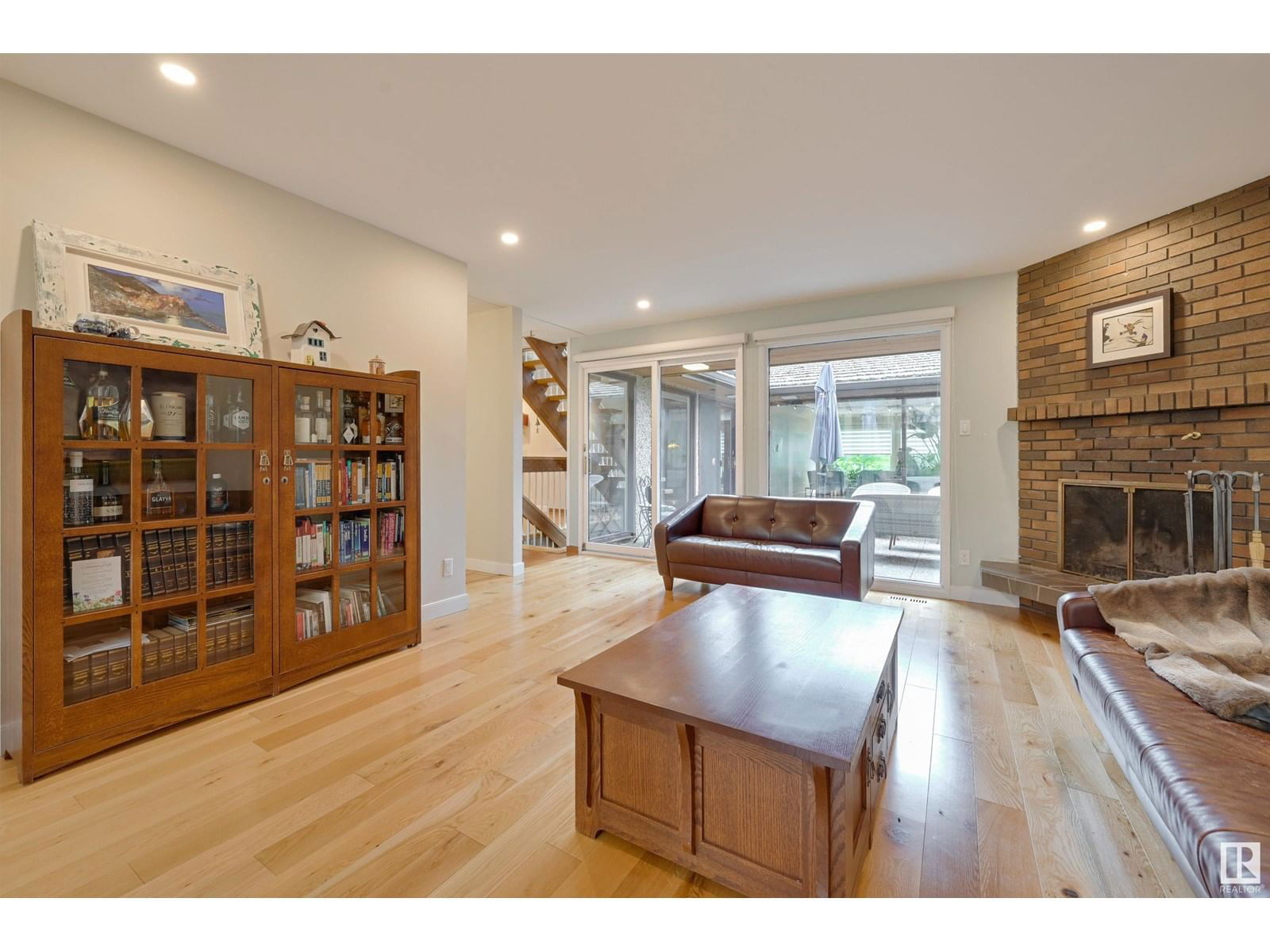 188 QUESNELL CR Image 44