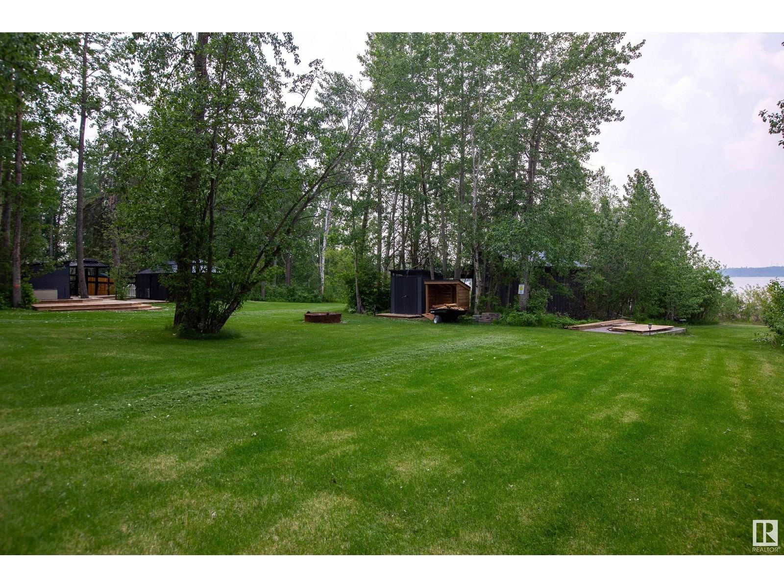 #44 - 2307 TWP ROAD 522 Image 24