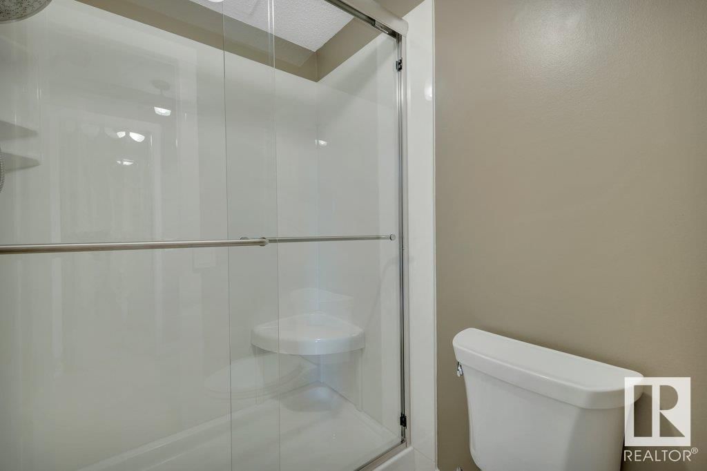6031 37 AV Image 30