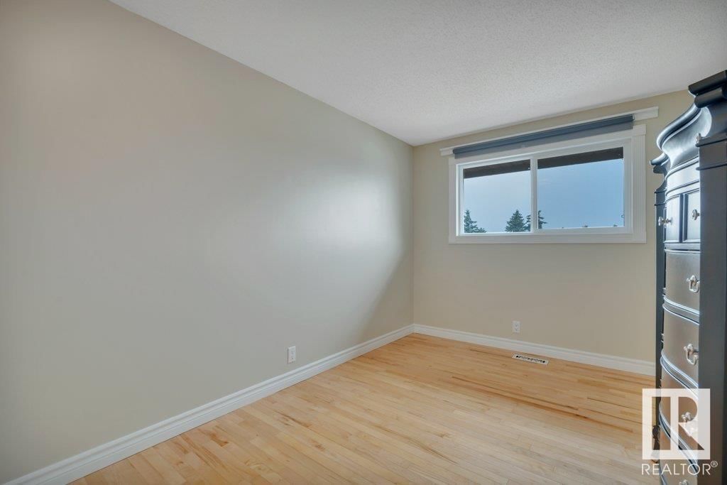 6031 37 AV Image 34