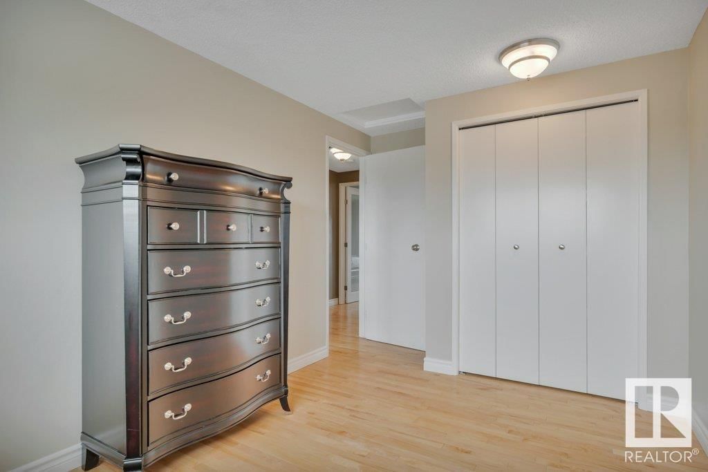 6031 37 AV Image 35