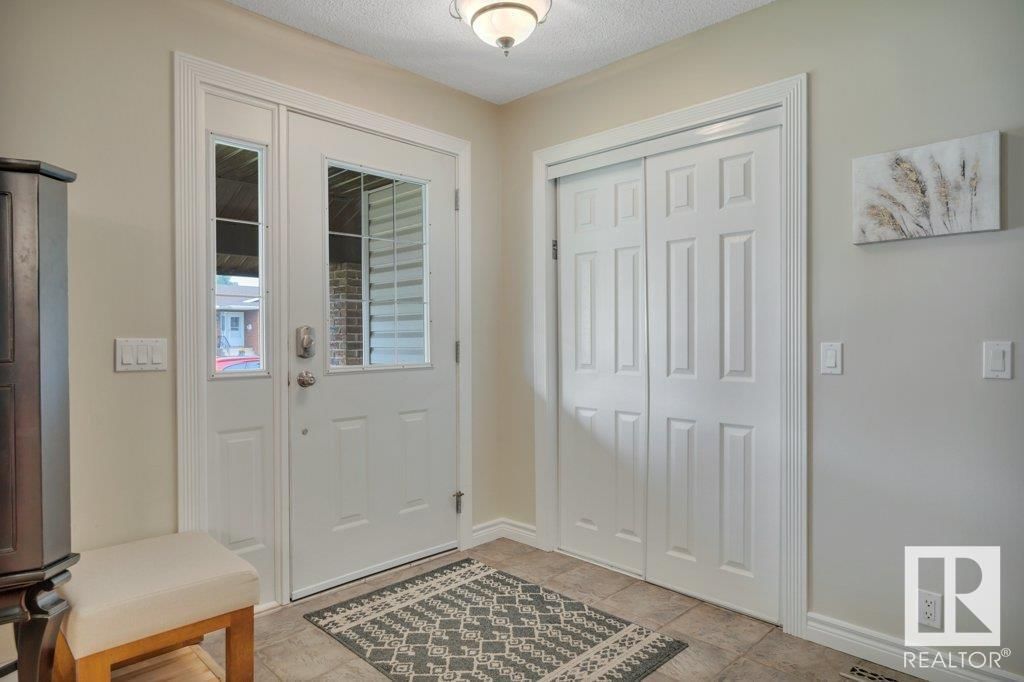 6031 37 AV Image 4