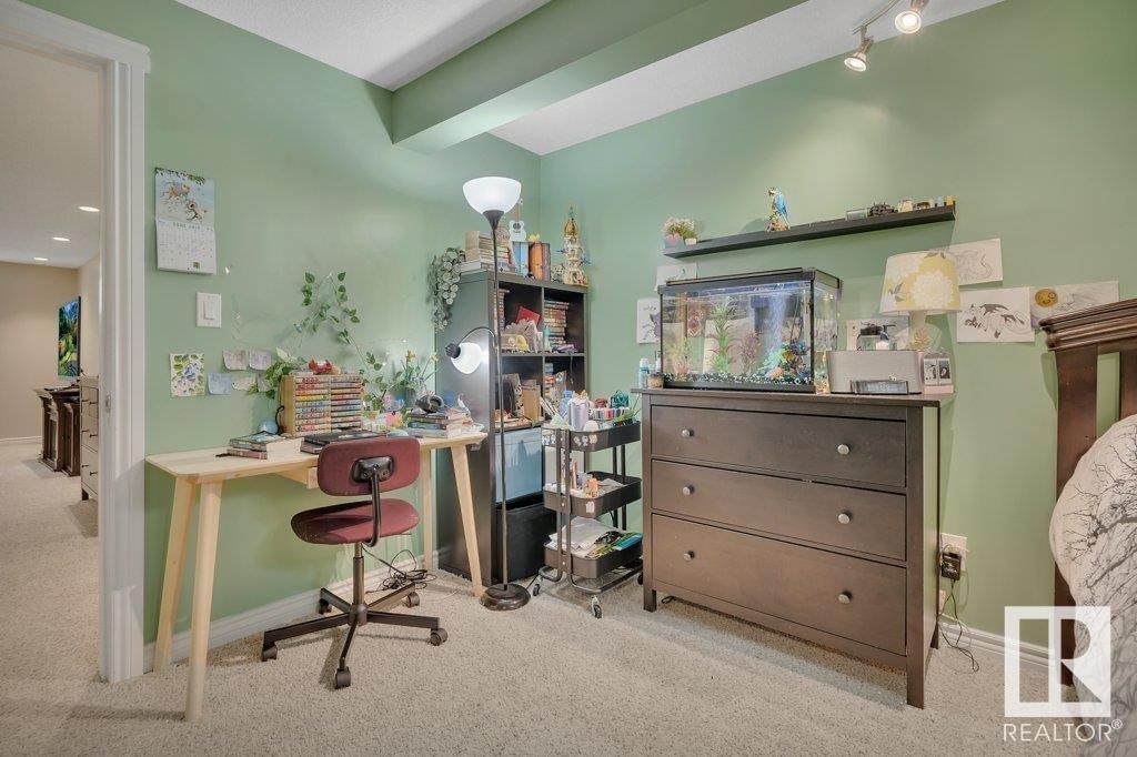 6031 37 AV Image 44