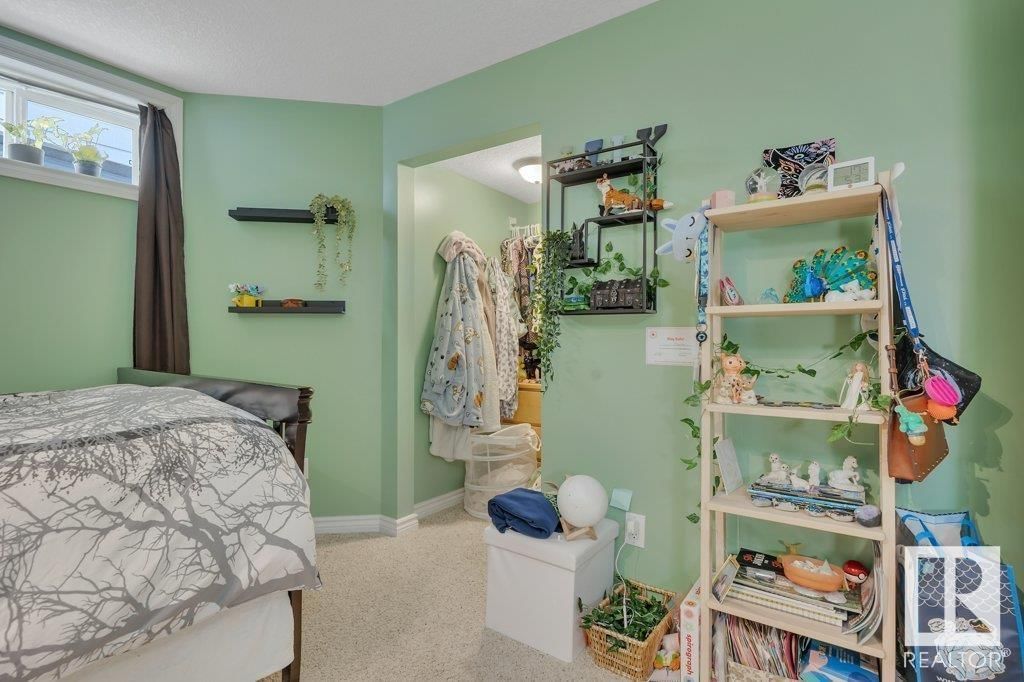 6031 37 AV Image 45