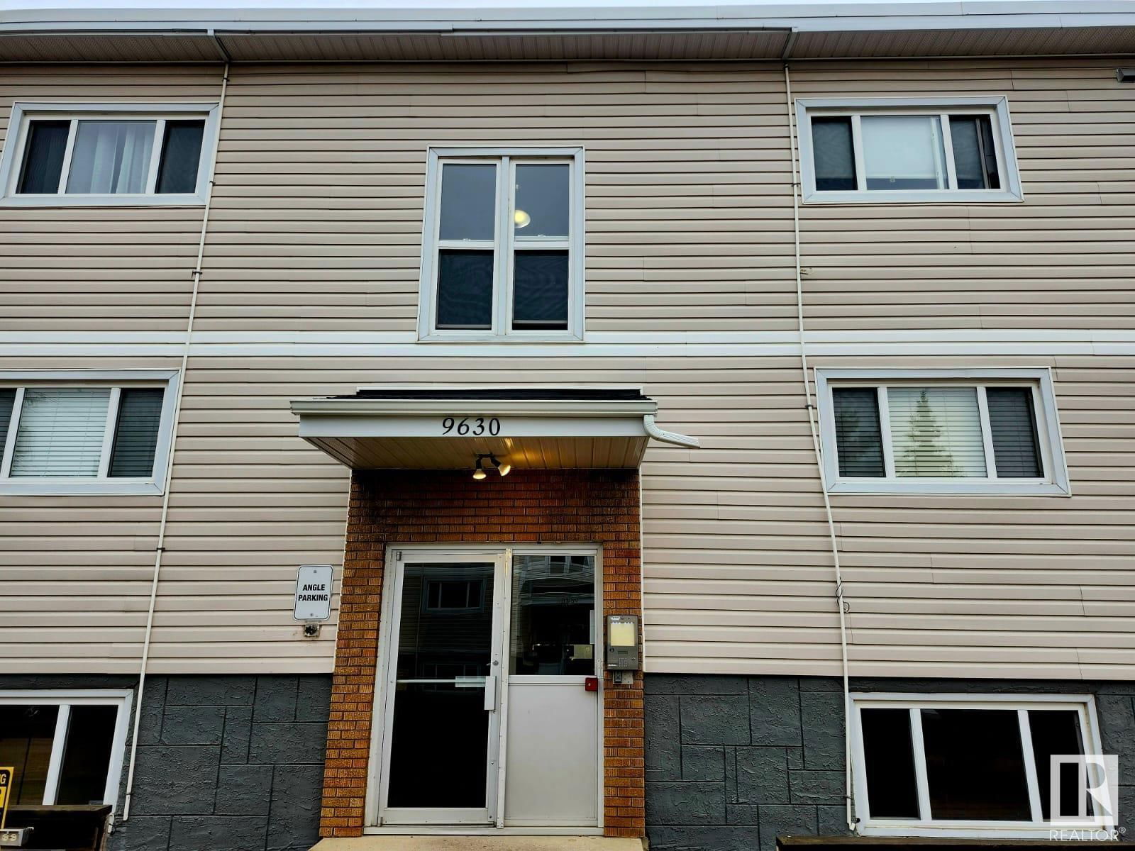 #10 - 9630 82 AV Image 11