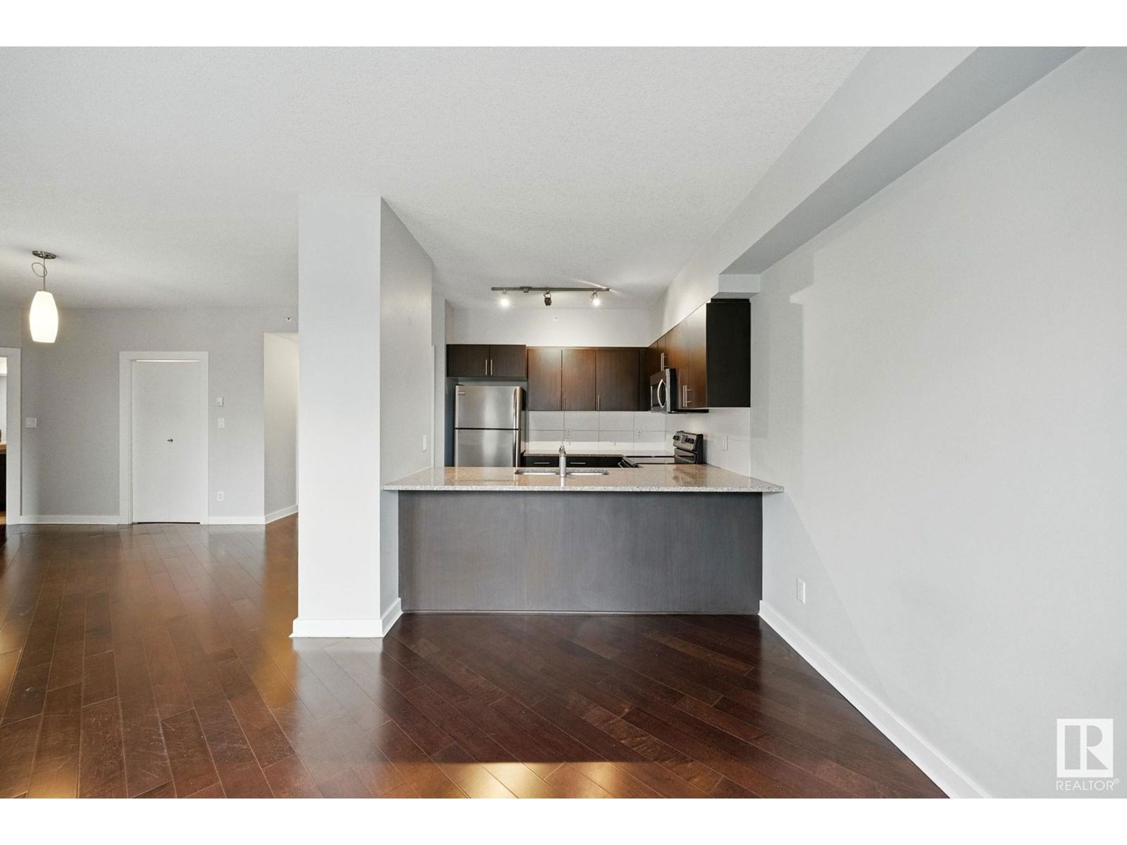 701 - 10152 104 ST NW Image 12