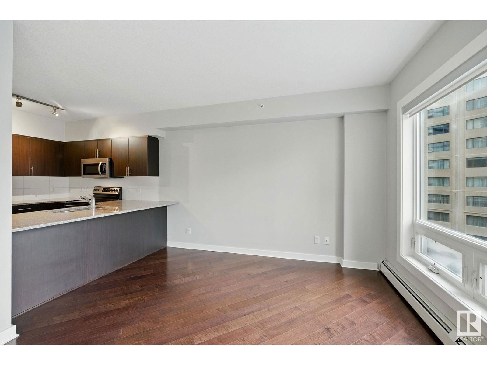 701 - 10152 104 ST NW Image 14