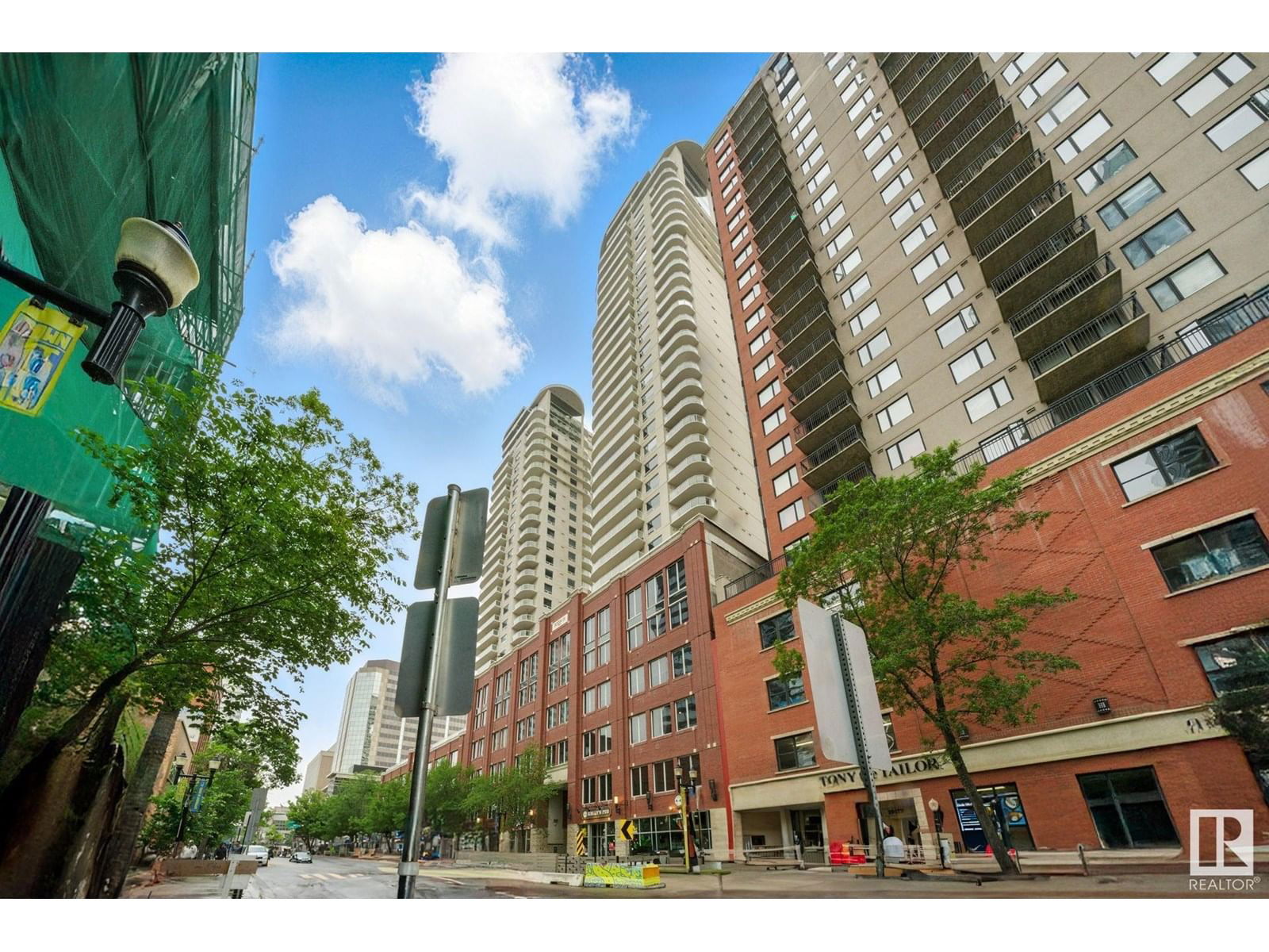 701 - 10152 104 ST NW Image 2