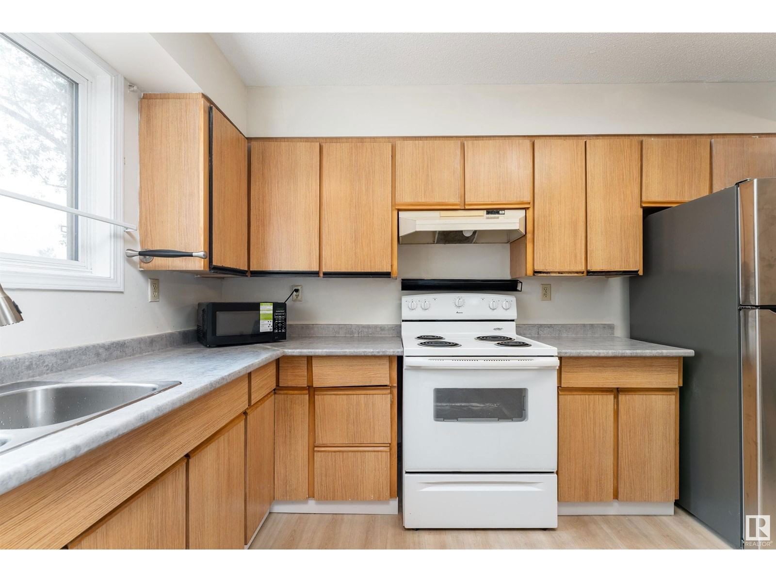 #78 - 7604 29 AV Image 3