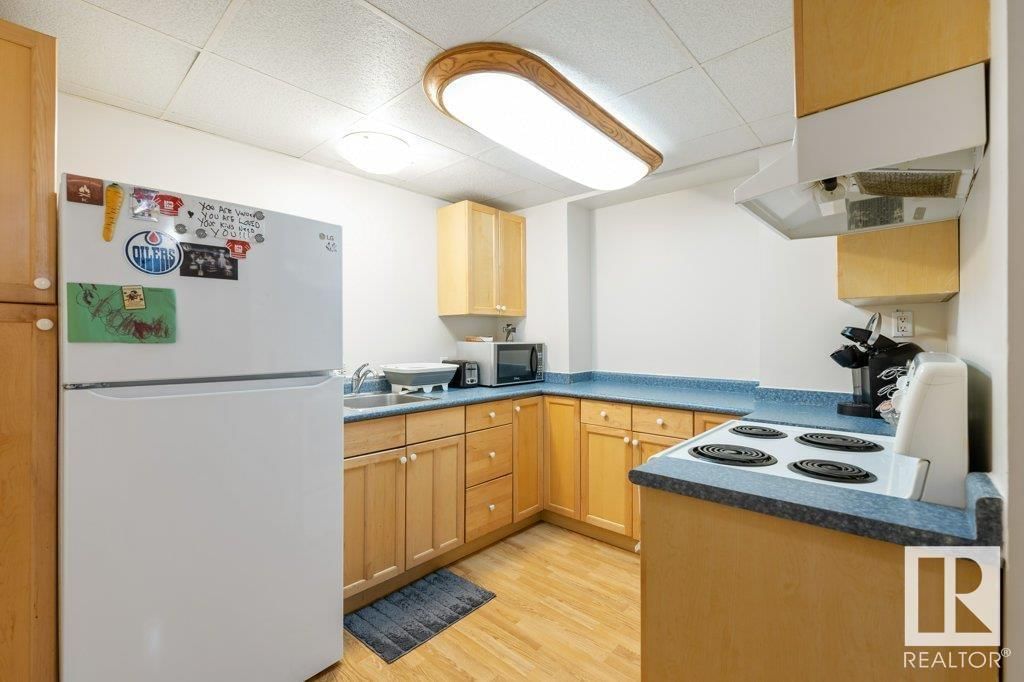 24 LUCERNE CR Image 27
