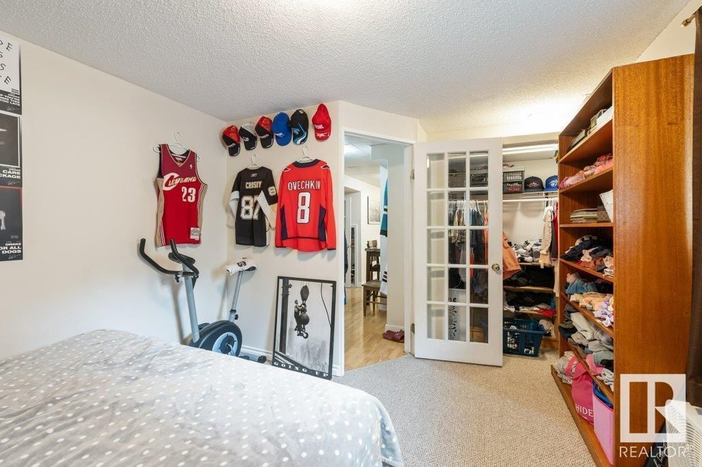 24 LUCERNE CR Image 37