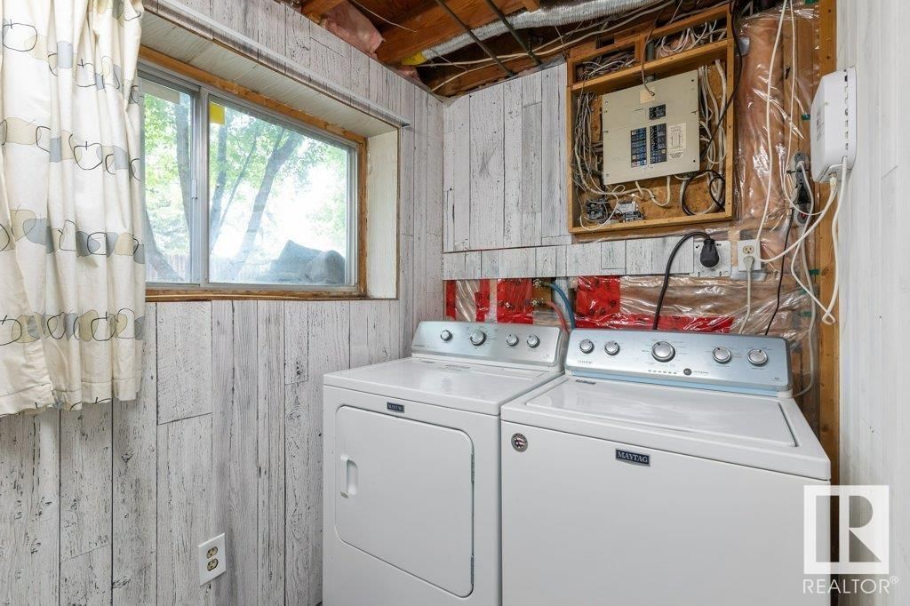 24 LUCERNE CR Image 38