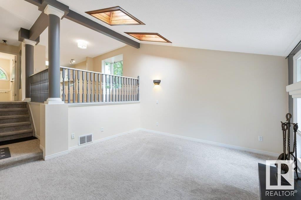 24 LUCERNE CR Image 7