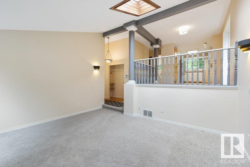 24 LUCERNE CR Image 8
