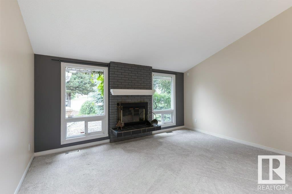 24 LUCERNE CR Image 9