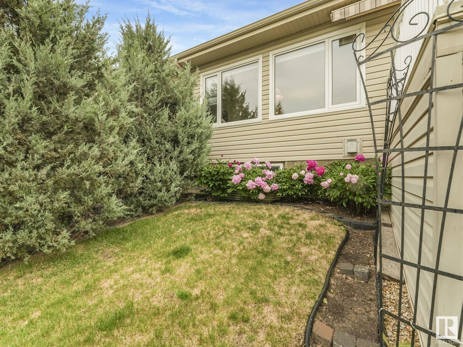 20545 92A AV Image 68
