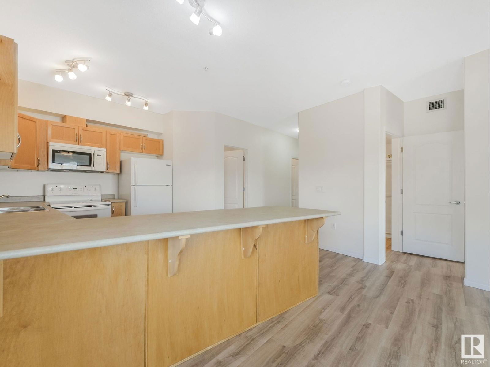 #209 - 105 WEST HAVEN DR Image 11