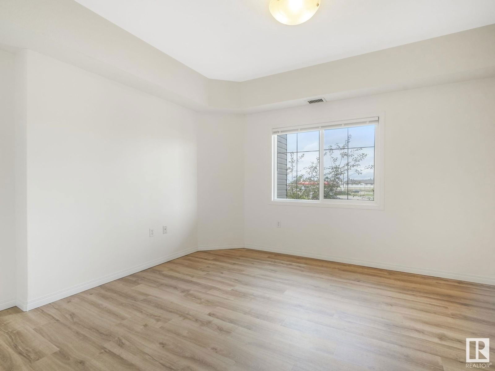 #209 - 105 WEST HAVEN DR Image 18