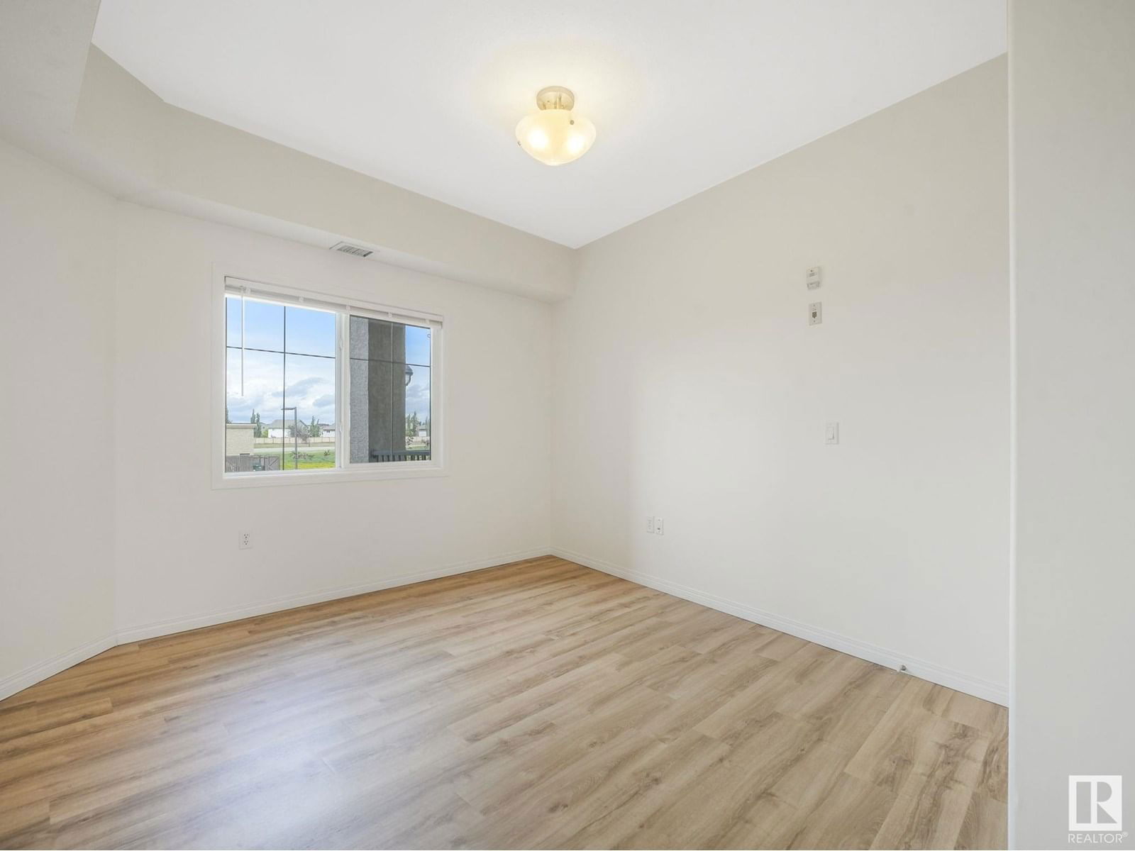 #209 - 105 WEST HAVEN DR Image 19