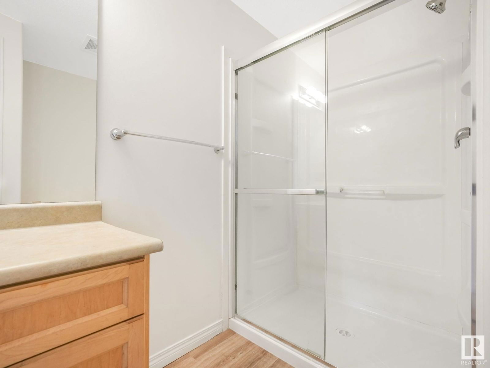 #209 - 105 WEST HAVEN DR Image 24