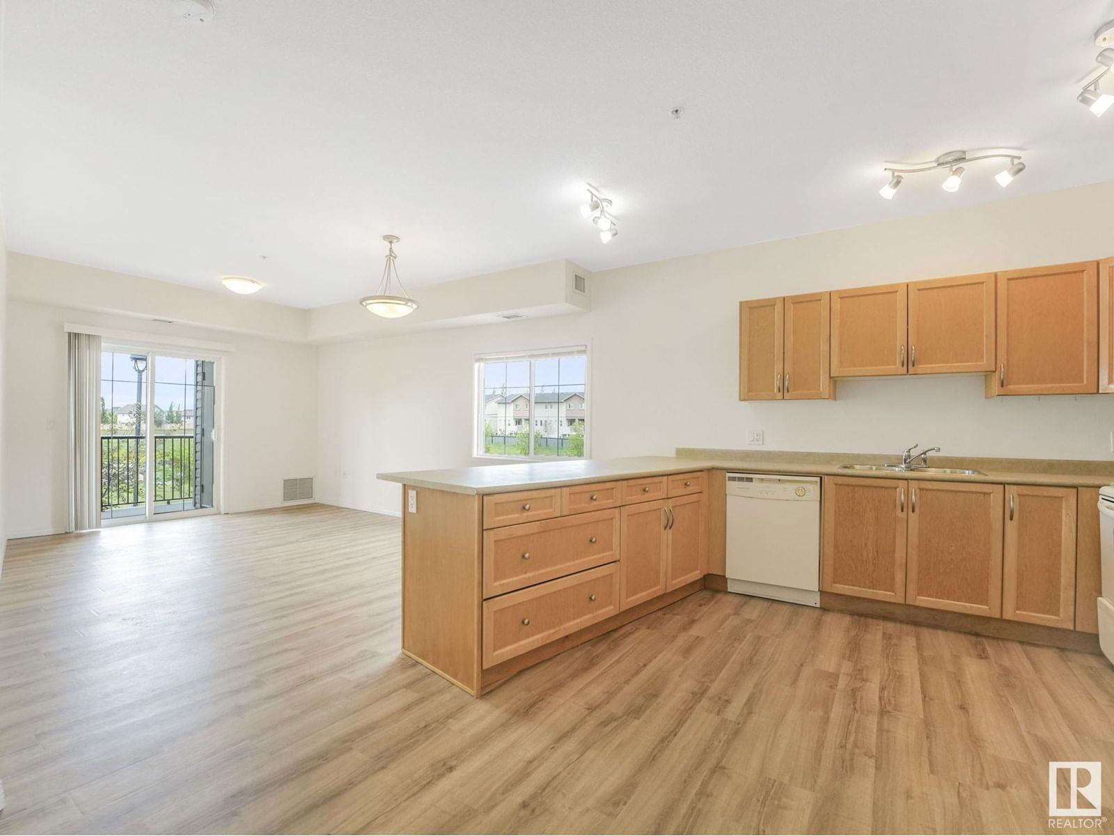 #209 - 105 WEST HAVEN DR Image 9