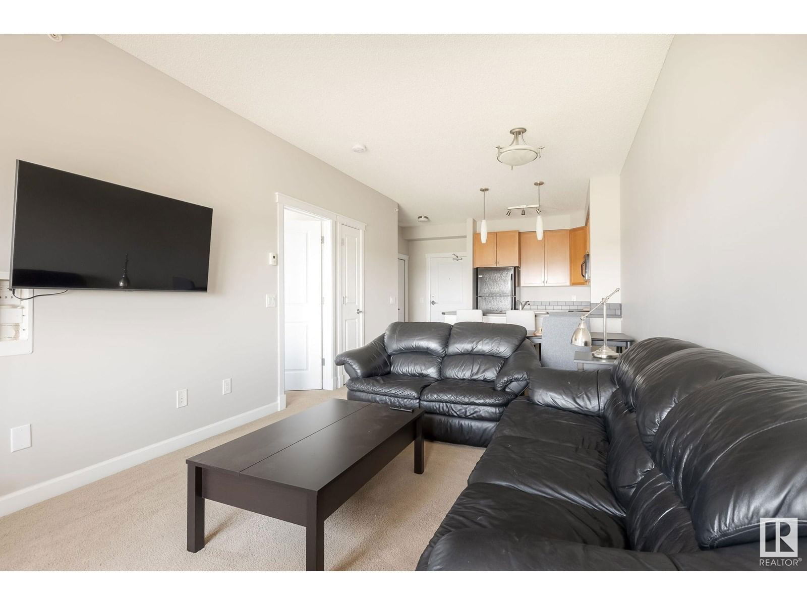 #409 - 3715 WHITELAW LN Image 10