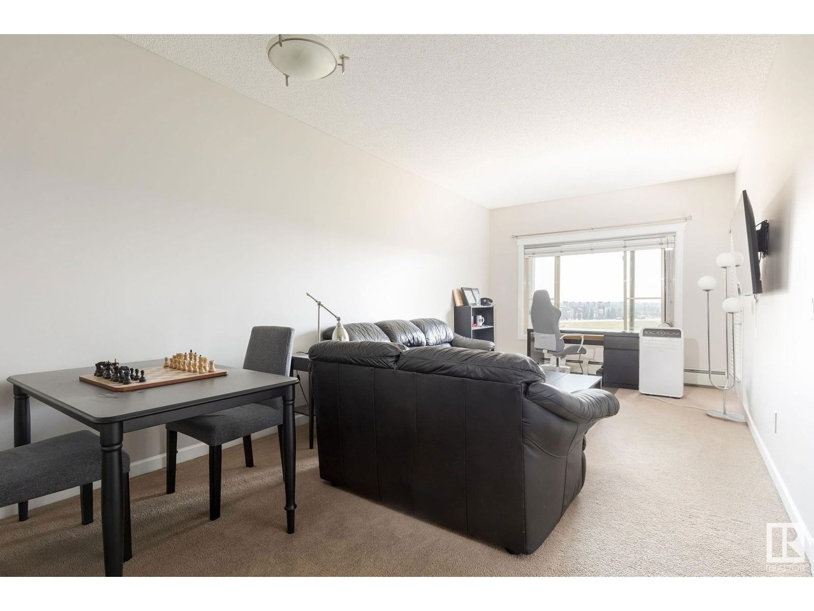 #409 - 3715 WHITELAW LN Image 7