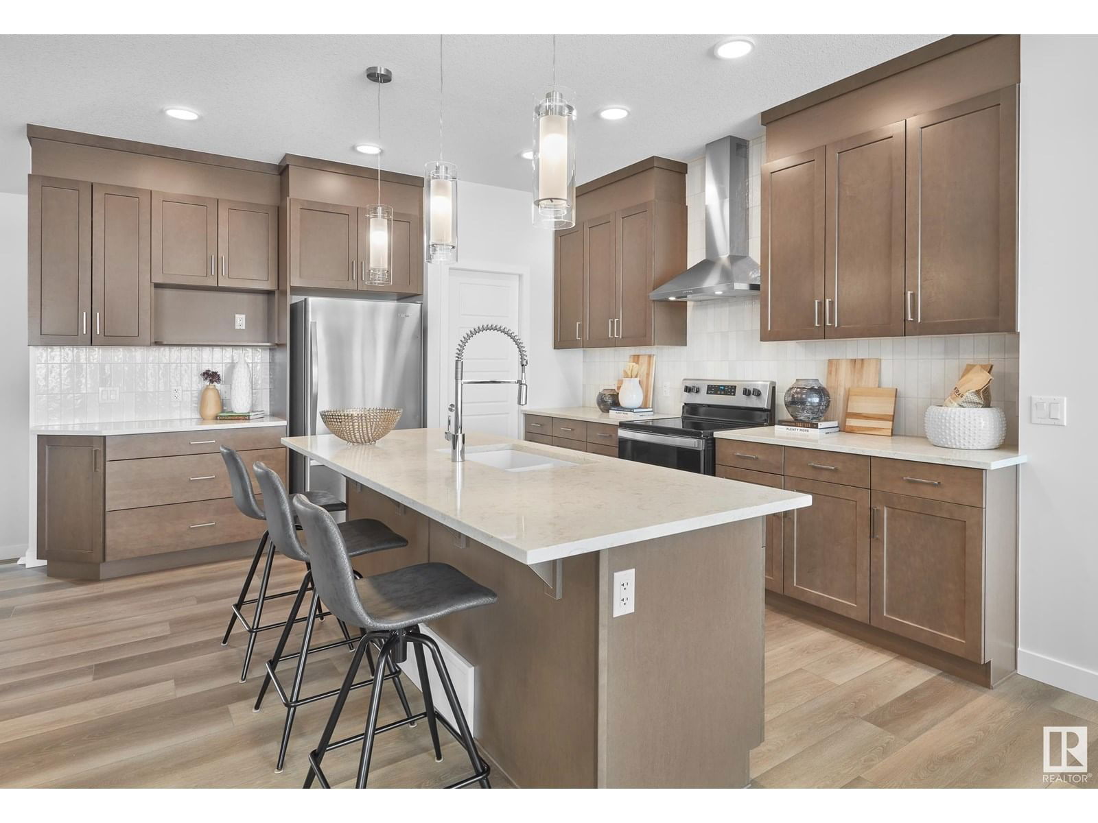 Primary Property View