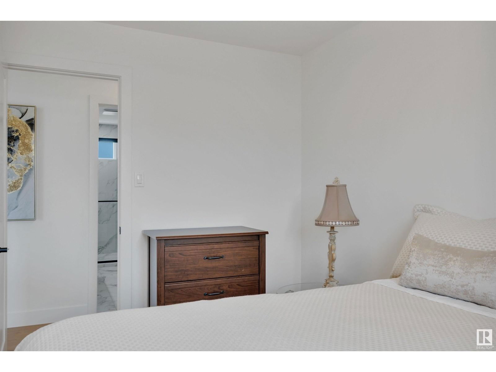 NW - 13515 67 ST Image 24
