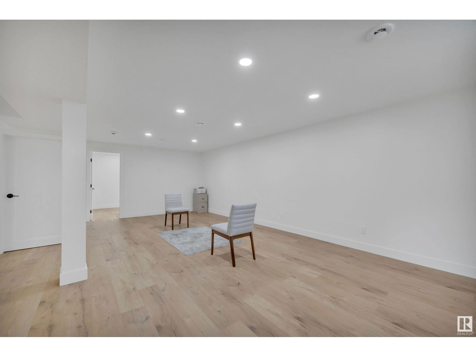NW - 13515 67 ST Image 32