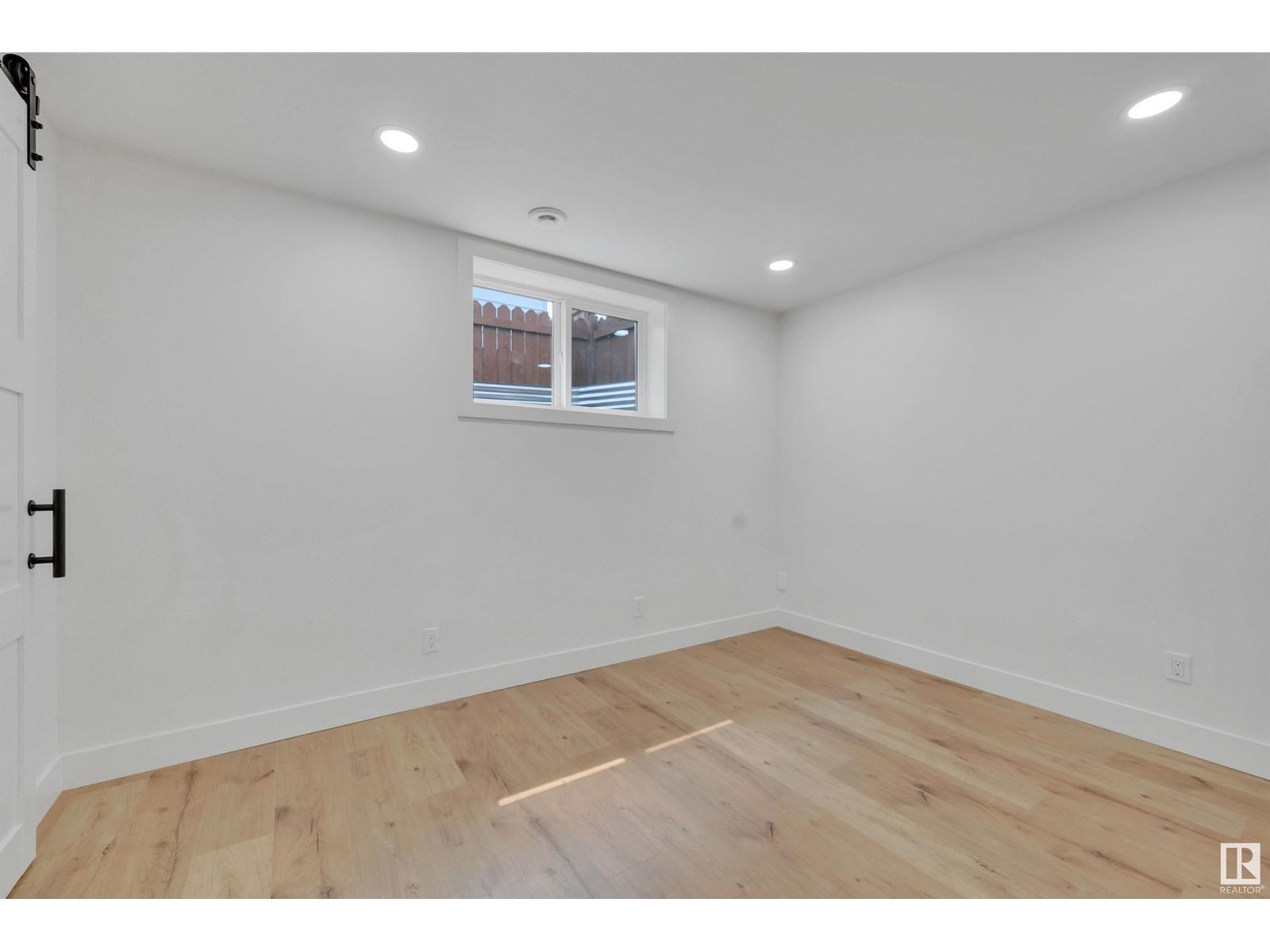 NW - 13515 67 ST Image 33