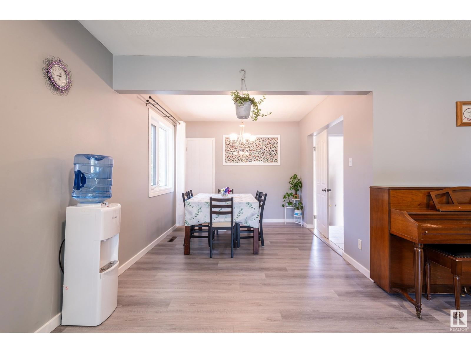 NW - 8803 160 ST Image 12