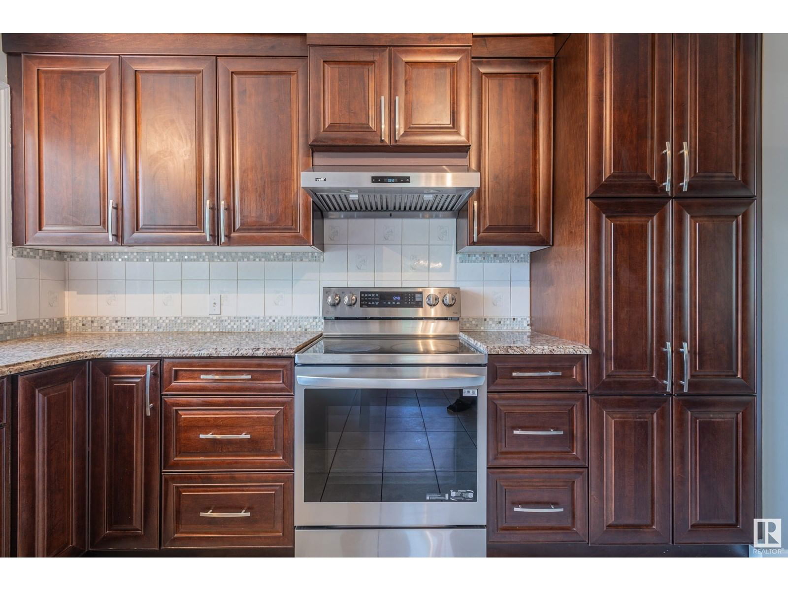 NW - 8803 160 ST Image 17