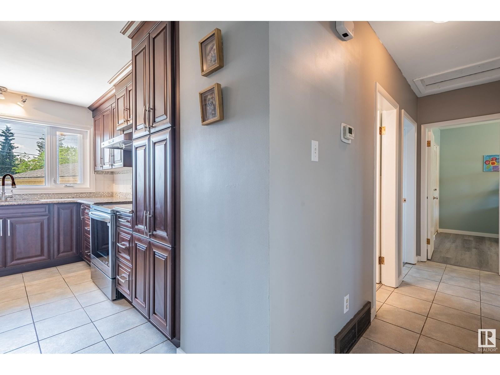 NW - 8803 160 ST Image 21