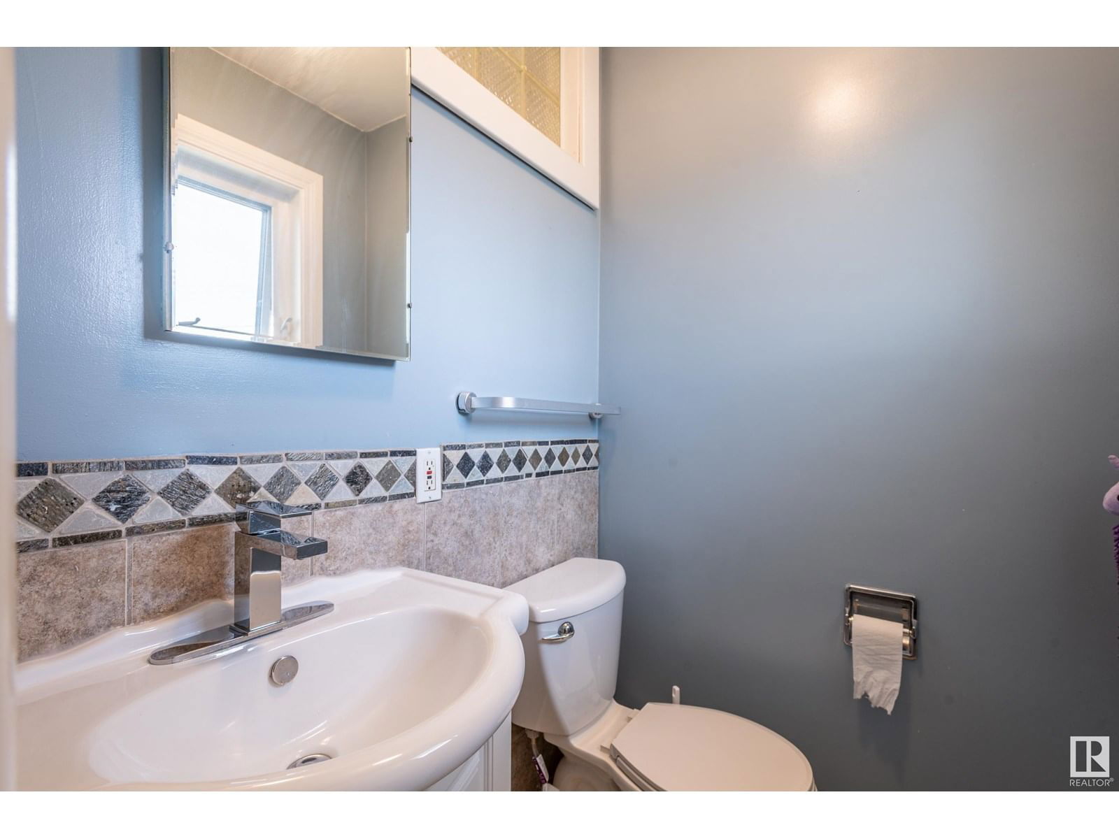 NW - 8803 160 ST Image 29